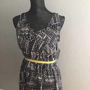 Brand new black and white dress size large